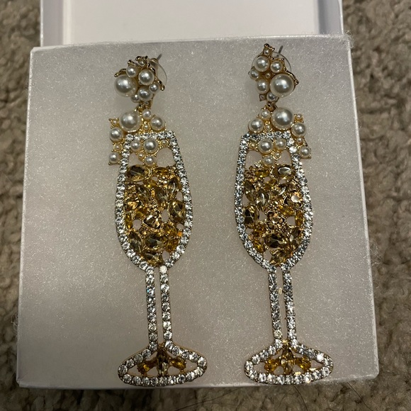 Champagne earrings - Picture 1 of 1